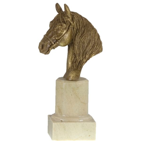 Figura busto caballo base mármol blanca